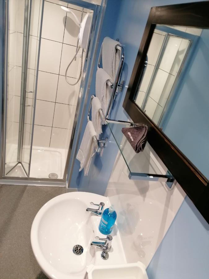 Pensalda Guest House Ньюки Экстерьер фото
